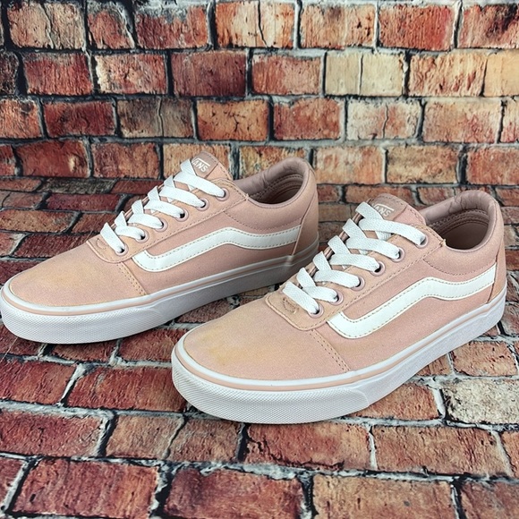 VANS CLASSIC LOWTOPS,  WOMANS SIZE 8.5 GUC - Picture 5 of 11